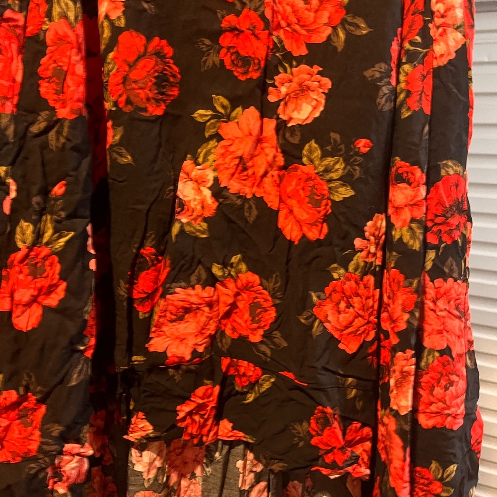 Torrid Black and Red Floral Skirt